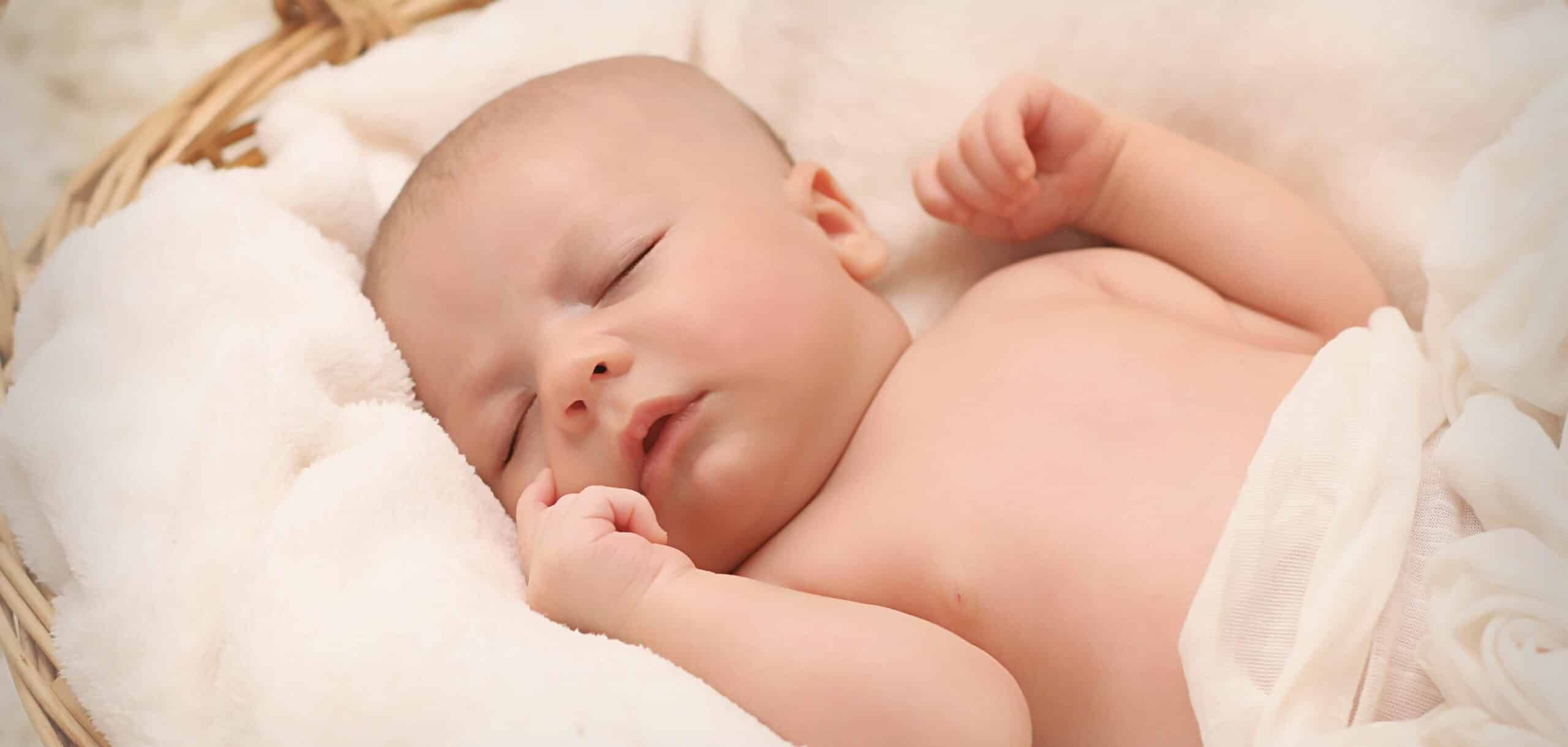 voordat antwoord Ontmoedigen Pasgeboren baby: alles wat jij moet weten over je baby | Davitamon